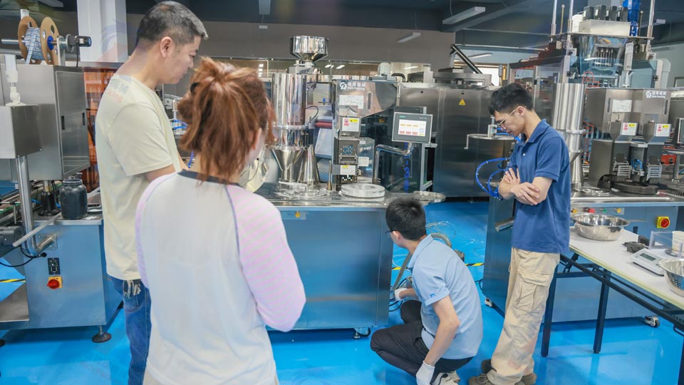 破解研发痛点！瑞锦琪半自动胶囊填充机以柔性化生产赢得上海实验室青睐